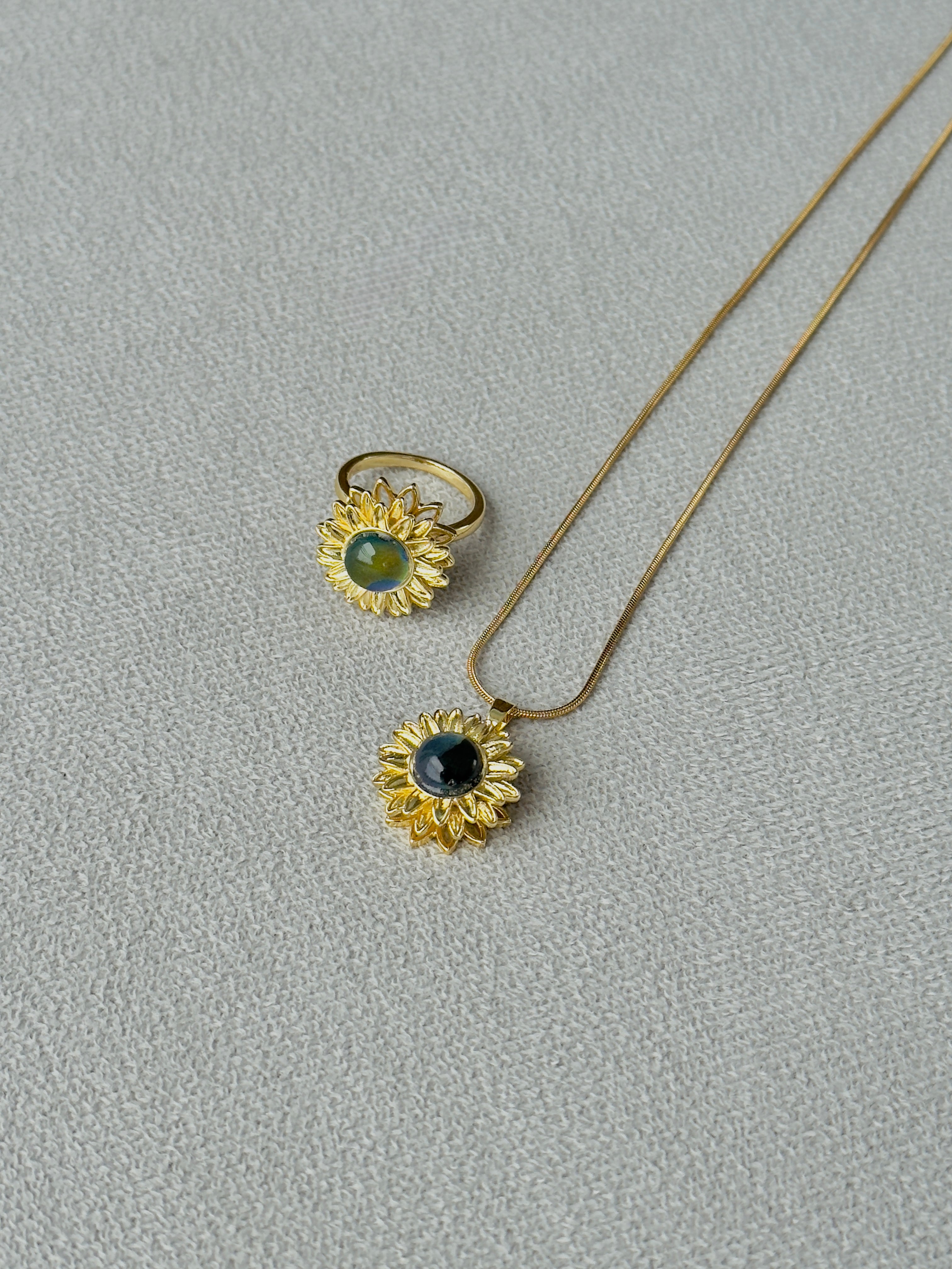 Set antiestrés Anillo y Collar Emociones